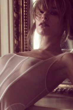 Maison Close Série L’Amoureuse - Justine Hôtel Particulier, Paris 3. 9 Maison Close Série L’Amoureuse - Justine Hôtel Particulier, Paris 3. -Luxe Lingerie Soldes 02 MC 4639JUSTINEHOTELPARTICULIER3grosplan