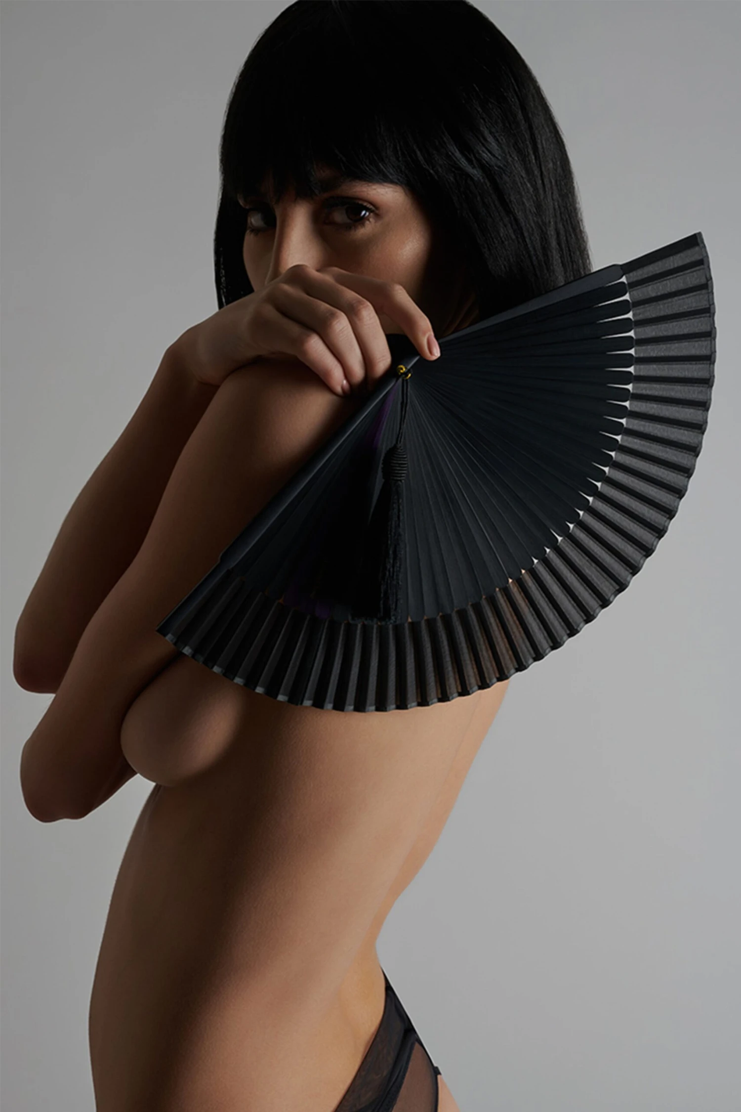 Maison Close Éventail L'Exaltant - Les Romantiques 5 Maison Close Éventail L'Exaltant - Les Romantiques – Image 3