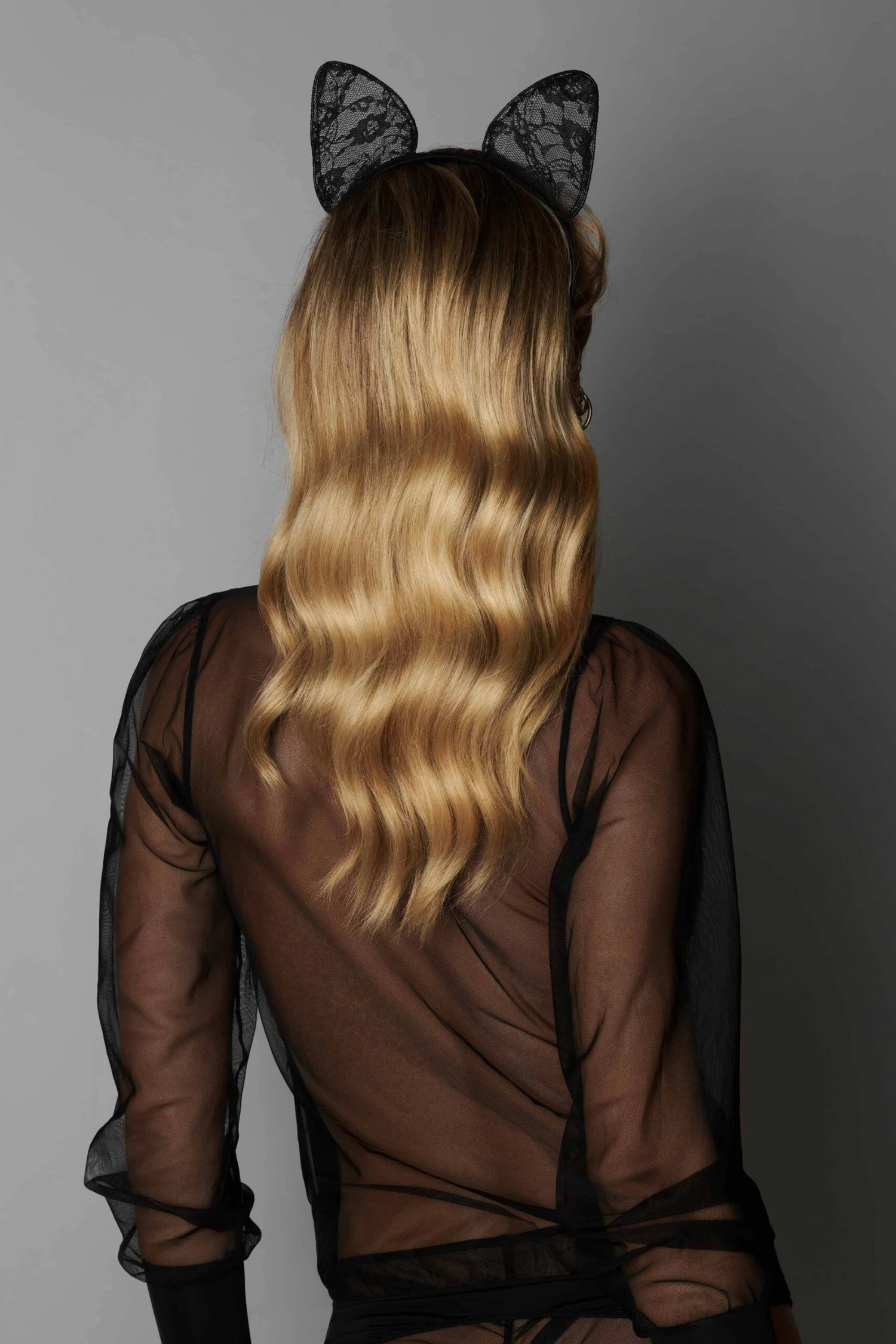 Maison Close Le Félin - Serre-tête - Les Romantiques 7 Maison Close Le Félin - Serre-tête - Les Romantiques – Image 5