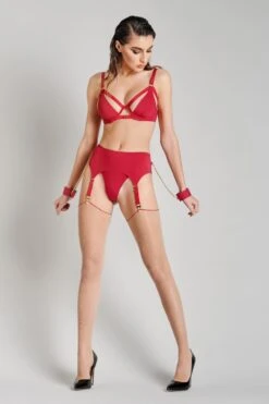 Maison Close Porte-jarretelles Avec Menottes - Tapage Nocturne -Luxe Lingerie Soldes 608010 tapage nocturne rouge 0814 3