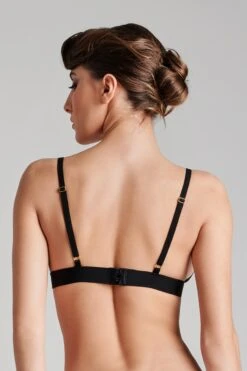 Maison Close Soutien-gorge Triangle - Madame Rêve 12 Maison Close Soutien-gorge Triangle - Madame Rêve -Luxe Lingerie Soldes 608820 2560x3840 madame reve 0362