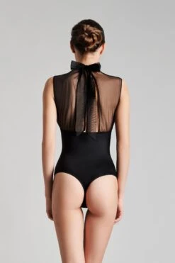 Maison Close Body Foulard - Madame Rêve 12 Maison Close Body Foulard - Madame Rêve -Luxe Lingerie Soldes 608843 2560x3840 madame reve 0761