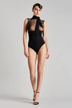 Maison Close Body Foulard - Madame Rêve 11 Maison Close Body Foulard - Madame Rêve -Luxe Lingerie Soldes 608843 2560x3840 madame reve 0782